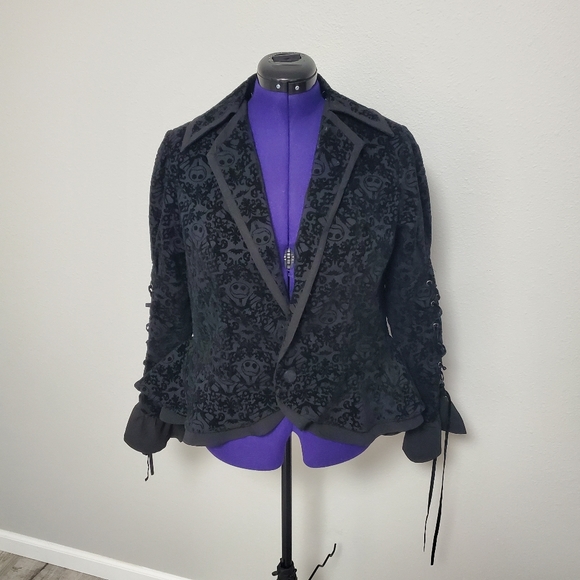 torrid Jackets & Blazers - Torrid Corset back velvet blazer jacket - Jack Skellington 0x